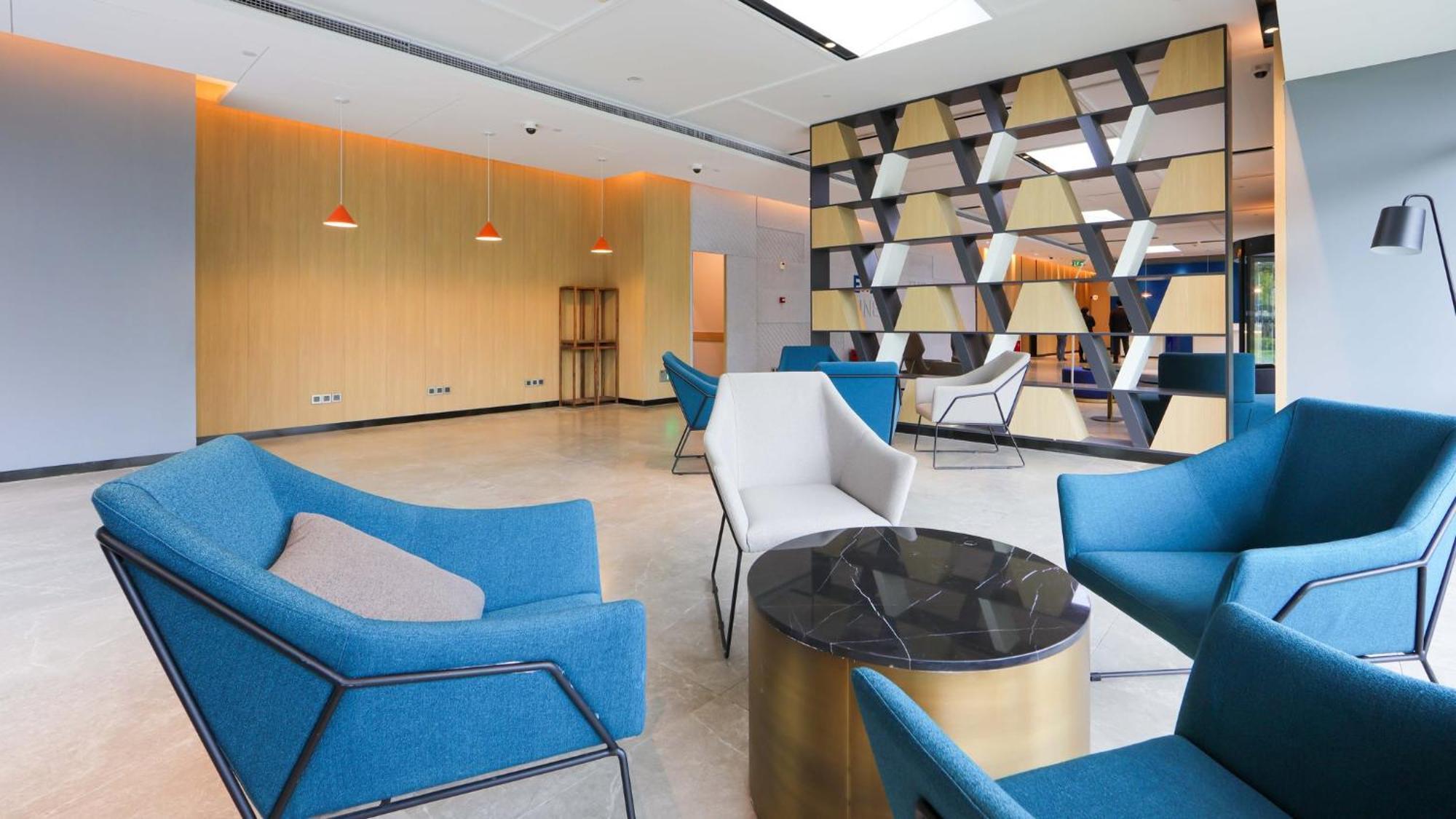 Holiday Inn Express Shanghai Pudong Airport By Ihg Exterior foto